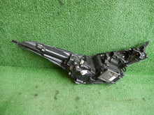 Laden Sie das Bild in den Galerie-Viewer, Frontscheinwerfer Toyota Chr C-Hr Links Scheinwerfer Headlight SCH8317031021zz