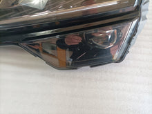 Laden Sie das Bild in den Galerie-Viewer, Frontscheinwerfer Skoda Karoq 57B941015 LED Links Scheinwerfer Headlight SCH7484893124wc