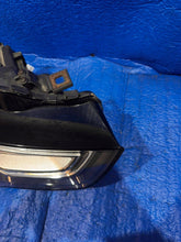 Laden Sie das Bild in den Galerie-Viewer, Frontscheinwerfer Audi 8T0941006C Rechts Scheinwerfer Headlight SCH8391335843pc
