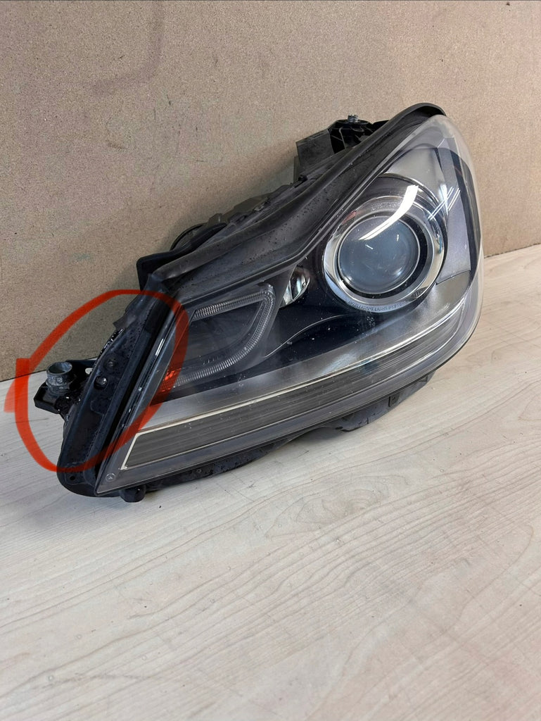 Frontscheinwerfer Mercedes-Benz W204 A2048205559 Xenon Links Headlight SCH3222101780fe