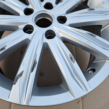 Load image into Gallery viewer, 1x Alufelge 17 Zoll 6.5" 5x112 52ET Glanz Silber 5TA601025D VW Touran Rim Wheel FEL5867983245op