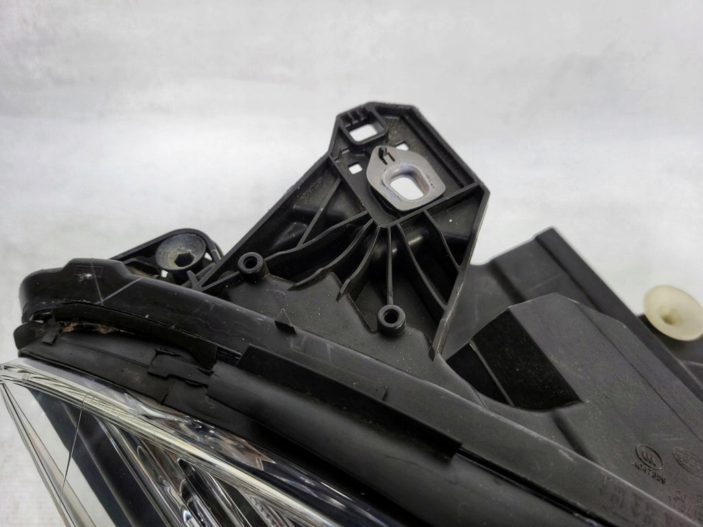 Frontscheinwerfer Mercedes-Benz W176 A1768200661 Xenon Rechts Headlight SCH1459753172bo