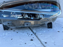 Laden Sie das Bild in den Galerie-Viewer, Frontscheinwerfer Seat Ibiza 6F1941007B Links Scheinwerfer Headlight SCH9850745567kg
