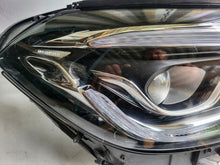 Laden Sie das Bild in den Galerie-Viewer, Frontscheinwerfer Mercedes-Benz Gla H247 A2479066401 LED Rechts Headlight SCH7895520704af