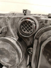 Laden Sie das Bild in den Galerie-Viewer, Frontscheinwerfer Land Rover Freelander 2 6H52-13W029-EF Xenon Rechts Headlight SCH6426660451cd