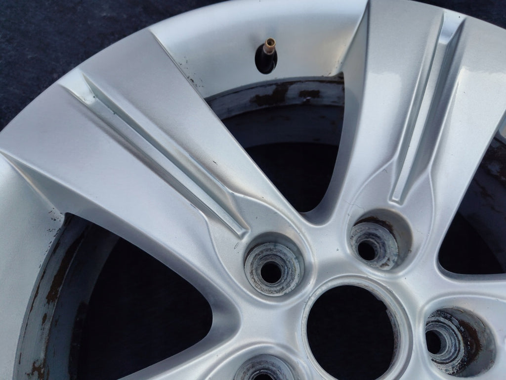 1x Alufelge 17 Zoll 6.5" 5x114.3 35ET Glanz Silber 52910-3U200 Kia Sportage FEL1144282739md