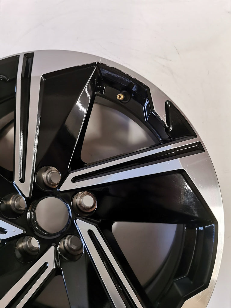 1x Alufelge 18 Zoll 7.0" 5x114.3 38ET Mitsubishi Eclipse Cross Rim Wheel