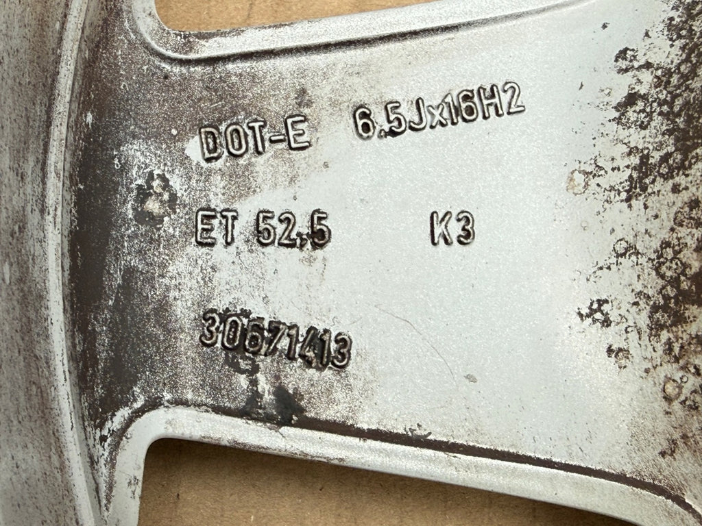 1x Alufelge 16 Zoll 6.5" 5x108 52 5ET Glanz Silber 30671413 Volvo S40 I FEL8681027192qt