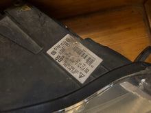 Laden Sie das Bild in den Galerie-Viewer, Frontscheinwerfer Audi A6 C6 4F0941029 Xenon Links Scheinwerfer Headlight