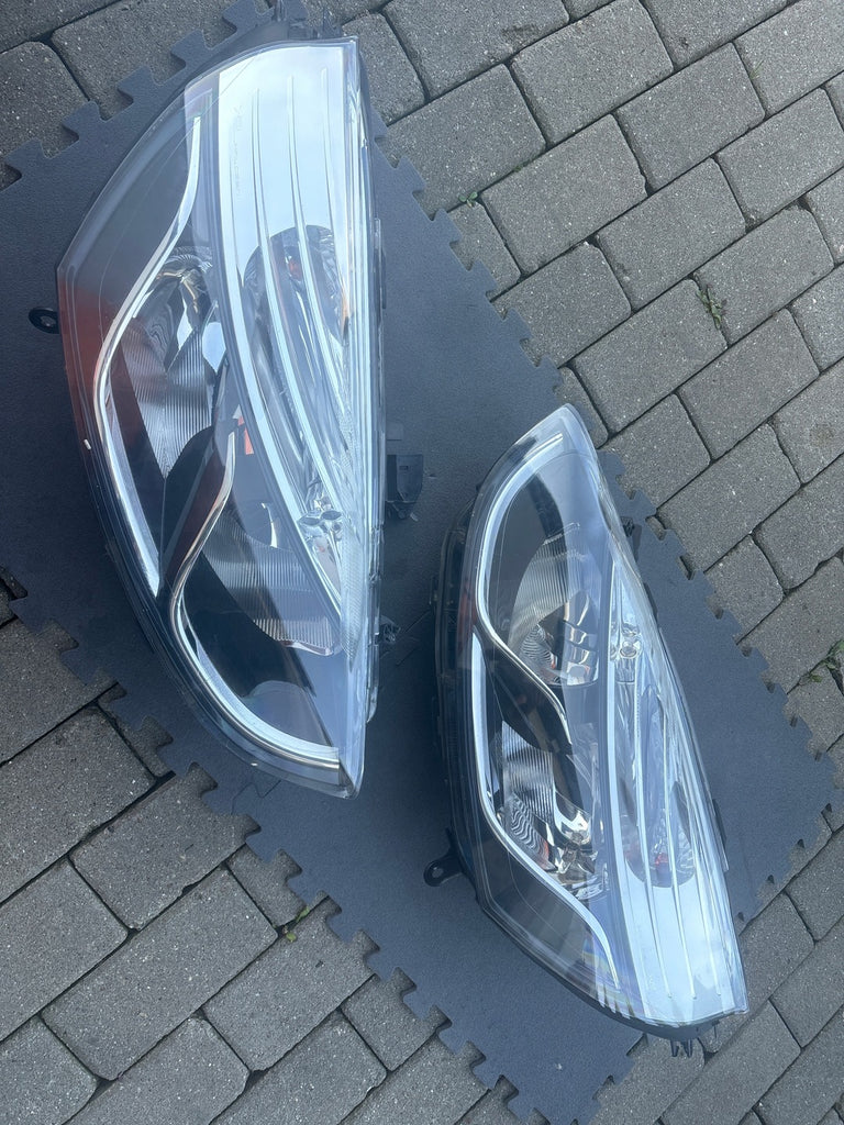 Frontscheinwerfer Renault Clio IV 260601850R 260102796R Rechts oder Links