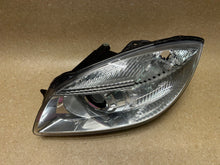 Laden Sie das Bild in den Galerie-Viewer, Frontscheinwerfer Skoda Fabia II 6J941017A Links Scheinwerfer Headlight SCH6881822921hc