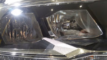 Laden Sie das Bild in den Galerie-Viewer, Frontscheinwerfer VW Tiguan 5NB941006B Halogen Rechts Scheinwerfer Headlight