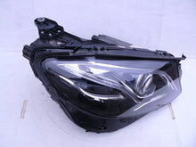 Laden Sie das Bild in den Galerie-Viewer, Frontscheinwerfer Mercedes-Benz W213 A2139067606 LED Rechts Headlight SCH3037743394za