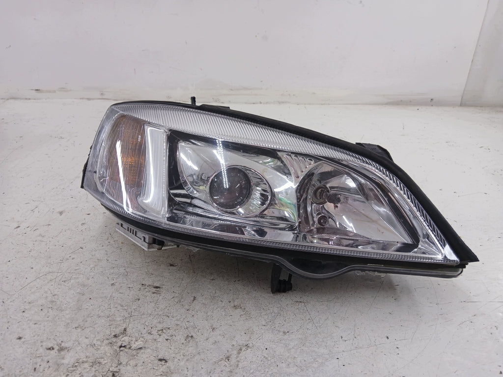 Frontscheinwerfer Opel Astra Xenon Rechts Scheinwerfer Headlight SCH9318858244kn