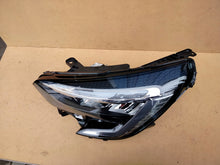 Laden Sie das Bild in den Galerie-Viewer, Frontscheinwerfer Renault Clio V 260609987R LED Links Scheinwerfer Headlight SCH2164771469mk