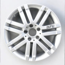 Laden Sie das Bild in den Galerie-Viewer, 1x Alufelge 17 Zoll 8.5&quot; 5x112 58ET Glanz Silber A2044010302 Mercedes-Benz W204