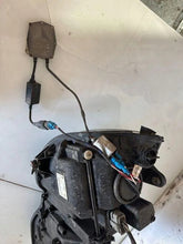 Laden Sie das Bild in den Galerie-Viewer, Frontscheinwerfer Mercedes-Benz A2128208361 Links Scheinwerfer Headlight SCH8139227421to