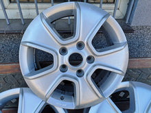 Laden Sie das Bild in den Galerie-Viewer, 1x Alufelge 16 Zoll 6.5&quot; 5x120 62ET Glanz Silber 2H0071496 VW Amarok Rim Wheel