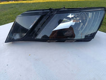 Load image into Gallery viewer, Frontscheinwerfer Skoda Octavia III 5E1941015C Links Scheinwerfer Headlight SCH3726019016zk
