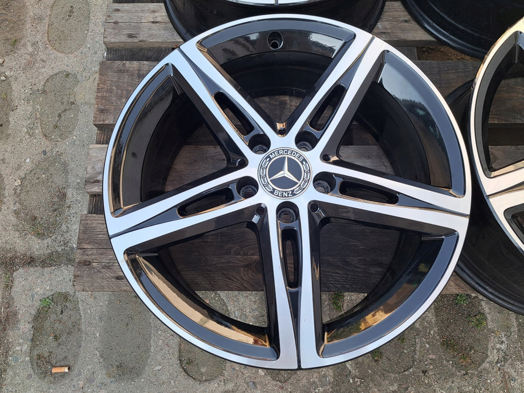 4x Alufelge 18 Zoll 7.5" 5x112 49ET Glanz Schwarz A1774010700 Mercedes-Benz Cla FEL8396239620sw