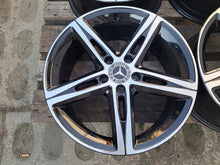 Laden Sie das Bild in den Galerie-Viewer, 4x Alufelge 18 Zoll 7.5" 5x112 49ET Glanz Schwarz A1774010700 Mercedes-Benz Cla FEL8396239620sw