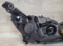 Laden Sie das Bild in den Galerie-Viewer, Frontscheinwerfer Peugeot 308 9816990680-00 Links Scheinwerfer Headlight SCH8667293908oc