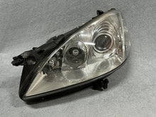 Laden Sie das Bild in den Galerie-Viewer, Frontscheinwerfer Mercedes-Benz 2218201161 Xenon Links Scheinwerfer Headlight SCH6421972030rp