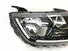 Laden Sie das Bild in den Galerie-Viewer, Frontscheinwerfer Dacia Duster 260101133R 676512162 Rechts Headlight SCH6748677494ap