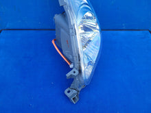 Load image into Gallery viewer, Frontscheinwerfer Toyota Yaris Verso Links Scheinwerfer Headlight