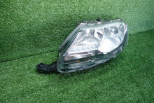 Laden Sie das Bild in den Galerie-Viewer, Frontscheinwerfer Skoda Rapid 5JB941015B Links Scheinwerfer Headlight SCH1293162695li