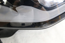 Laden Sie das Bild in den Galerie-Viewer, Frontscheinwerfer Audi A3 8Y0941012 90193976 LED Rechts Scheinwerfer Headlight