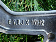 Laden Sie das Bild in den Galerie-Viewer, 1x Alufelge 17 Zoll 7.0&quot; 4x108 H1BJ-1007-D1A Ford Fiesta Rim Wheel