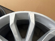 Load image into Gallery viewer, 1x Alufelge 18 Zoll 8.0" 5x112 8W0601025H Audi Rim Wheel FEL6894339481sl