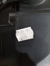 Laden Sie das Bild in den Galerie-Viewer, Frontscheinwerfer VW Transporter Caravelle 7E1941005D Rechts oder Links