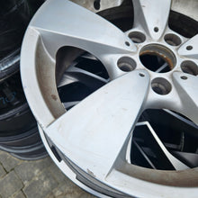 Load image into Gallery viewer, 1x Alufelge 17 Zoll 7.5" 5x120 43ET Glanz Grau 6776777 BMW 5 E60 E61 Rim Wheel FEL4580493319fm