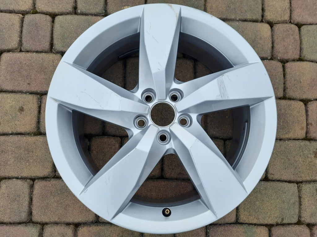 1x Alufelge 17 Zoll 6.5" 5x112 39ET Silber 2GM601025 VW T-Cross Rim Wheel FEL5355620808nq