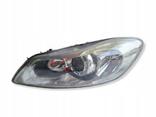 Laden Sie das Bild in den Galerie-Viewer, Frontscheinwerfer Volvo C30 31214805 Links Scheinwerfer Headlight SCH1596308321lj