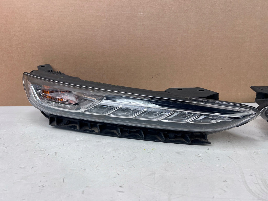 Frontscheinwerfer Hyundai Kona 92208-J90 Links Scheinwerfer Headlight