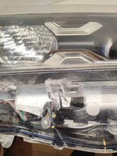 Laden Sie das Bild in den Galerie-Viewer, Frontscheinwerfer Toyota V LED Links Scheinwerfer Headlight SCH4354875434es