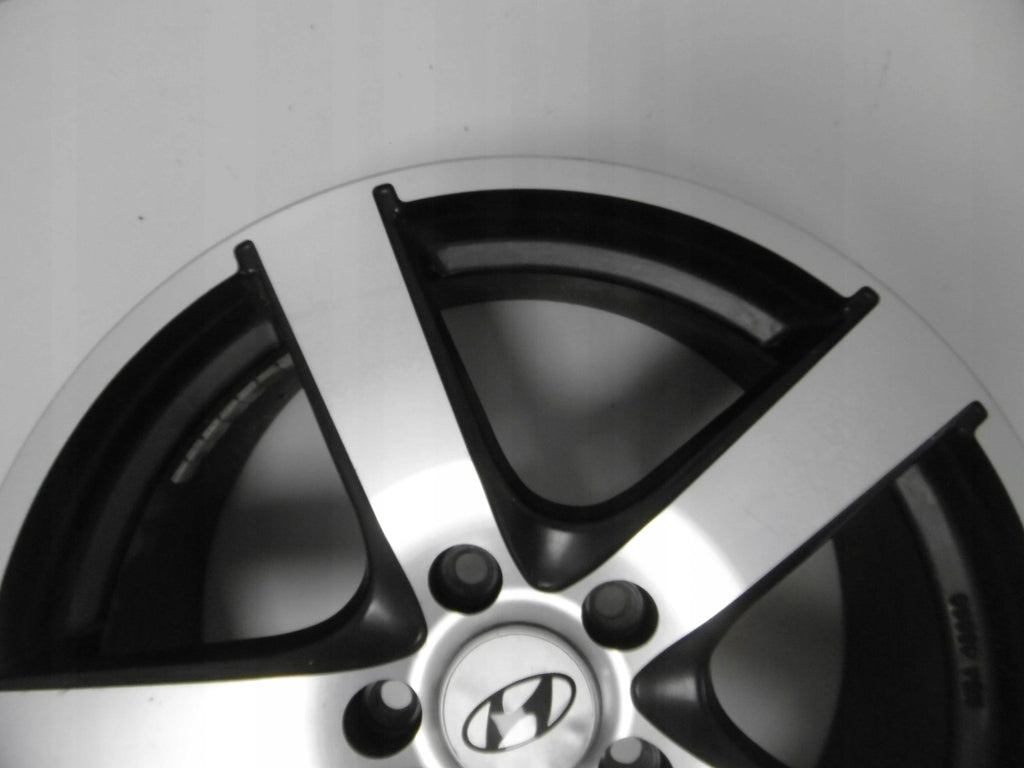 1x Alufelge 17 Zoll 7.0" 5x114.3 48ET KBA48060 Hyundai Rim Wheel