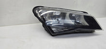 Laden Sie das Bild in den Galerie-Viewer, Frontscheinwerfer Skoda Superb DTG2442 Rechts Scheinwerfer Headlight SCH9556592630yx