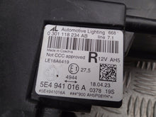 Laden Sie das Bild in den Galerie-Viewer, Frontscheinwerfer Skoda Octavia IV 5E4941016 Rechts Scheinwerfer Headlight SCH5249320278pw