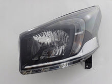 Laden Sie das Bild in den Galerie-Viewer, Frontscheinwerfer Opel Vivaro B Trafic III 260605959R Rechts oder Links