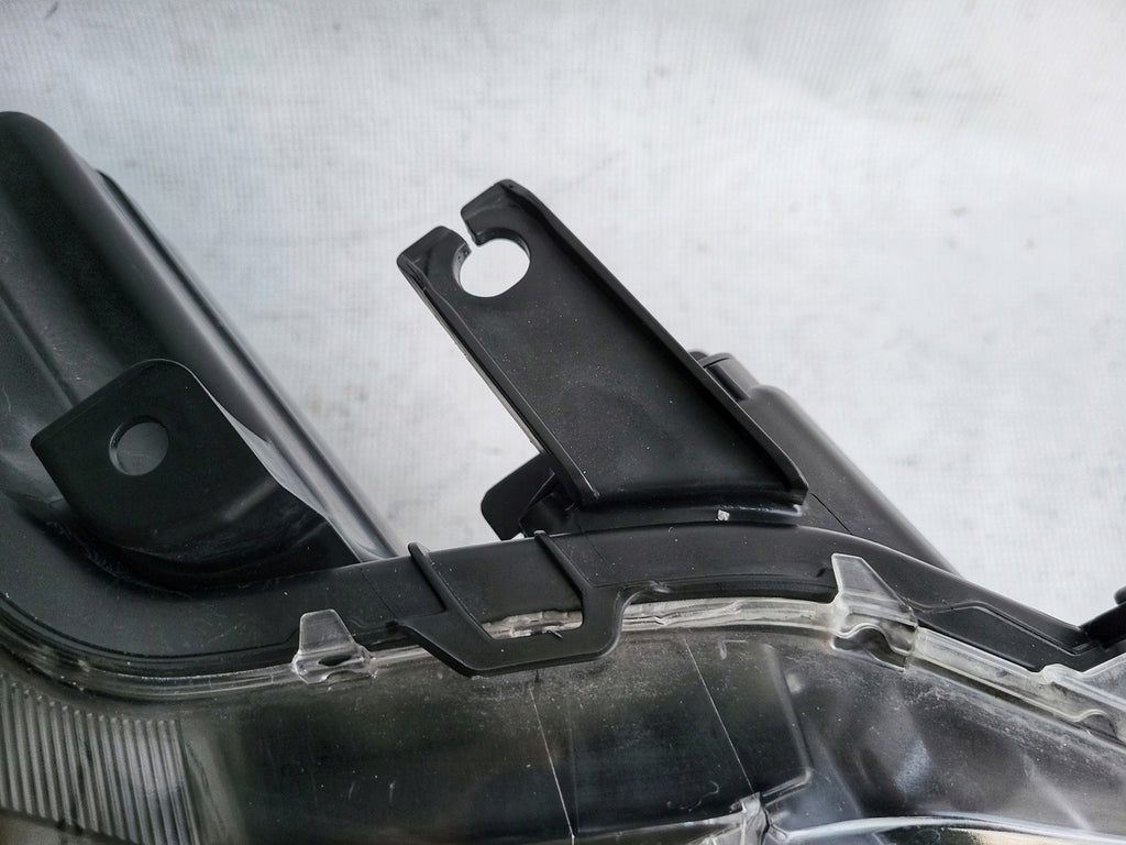 Frontscheinwerfer Toyota Yaris Cross Matrix LED Rechts Scheinwerfer Headlight SCH7912620910th