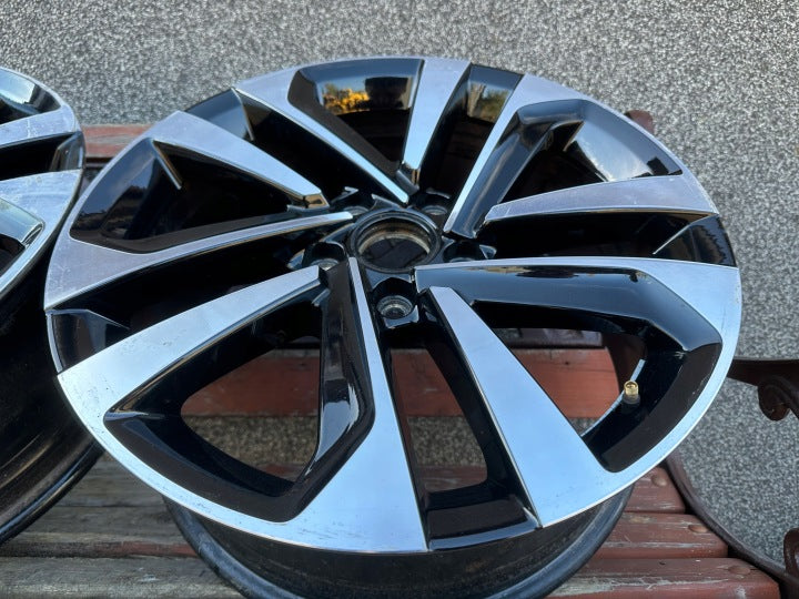 1x Alufelge 17 Zoll 7.0" 5x112 45ET 2GA601025R VW T-Roc Rim Wheel FEL9526381771dt