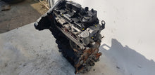 Load image into Gallery viewer, Motor VW DFG DFC 2.0 TDI 190PS 76TKm 2015 Diesel Engine Unkomplett