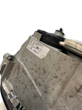 Laden Sie das Bild in den Galerie-Viewer, Frontscheinwerfer Mercedes-Benz W203 Ein Satz Scheinwerfer Headlight SCH8767105678iq