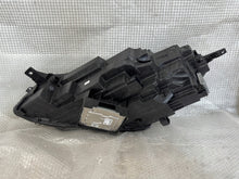 Laden Sie das Bild in den Galerie-Viewer, Frontscheinwerfer Ford Kuga LV4B-13E016-AN Full LED Rechts Headlight SCH2326442507np