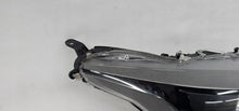 Load image into Gallery viewer, Frontscheinwerfer Toyota 4 Yaris SPP7215 123750 Rechts Scheinwerfer Headlight