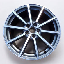 Laden Sie das Bild in den Galerie-Viewer, 1x Alufelge 19 Zoll 8.5&quot; 5x112 43ET Silber 469601025J Audi Rim Wheel